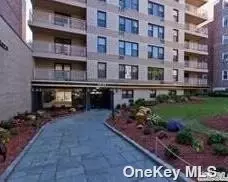 65-50 Wetherole St #2F, Rego Park, NY 11374