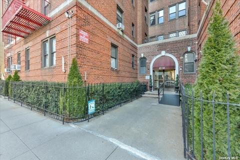 42-52 Layton St #2F, Elmhurst, NY 11373