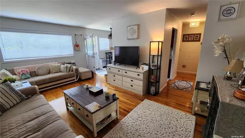 355 Route 111 #28, Smithtown, NY 11787