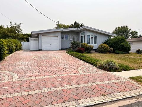40 Greatwater Ave, Massapequa, NY 11758