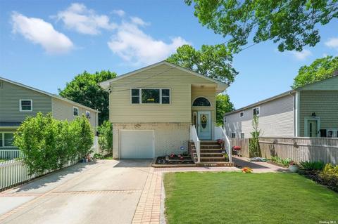 46 Sterling Ave, Patchogue, NY 11772