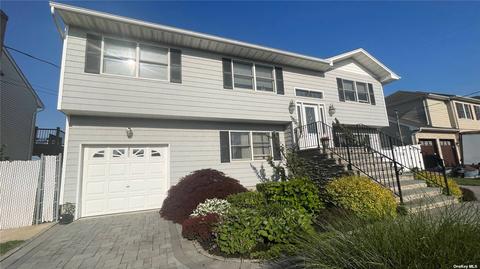 2881 Arrowhead, Seaford, NY 11783