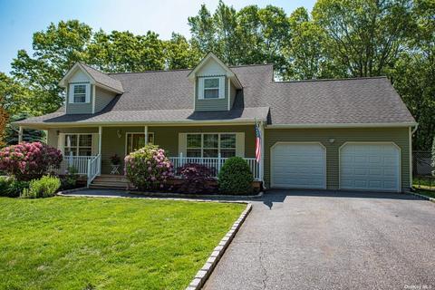 316 Rabbit Run, Riverhead, NY 11901