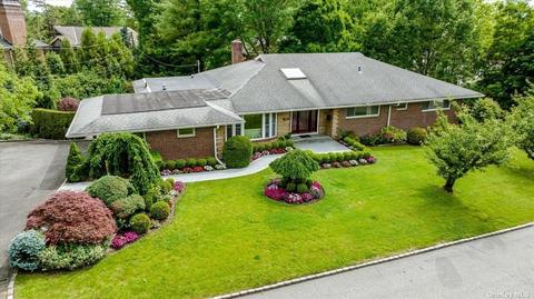 24 Ridge Dr W, Great Neck, NY 11021