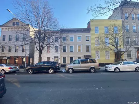 184 Kent St, Brooklyn, NY 11222