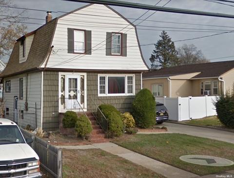 10 Morris St, Freeport, NY 11520
