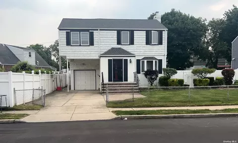 345 Norfeld Blvd, Elmont, NY 11003