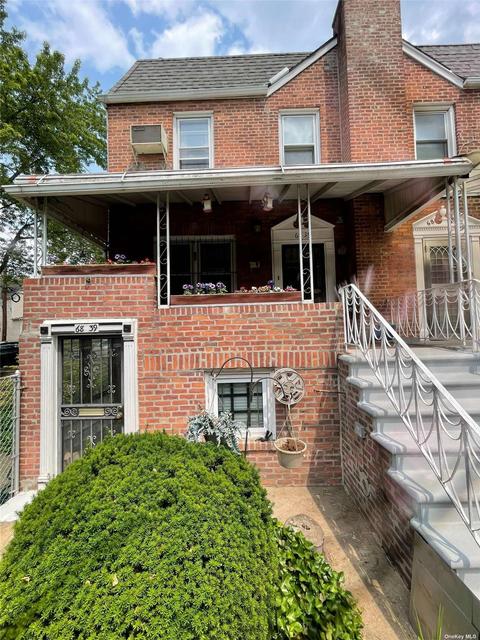 68-39 Selfridge St, Forest Hills, NY 11375