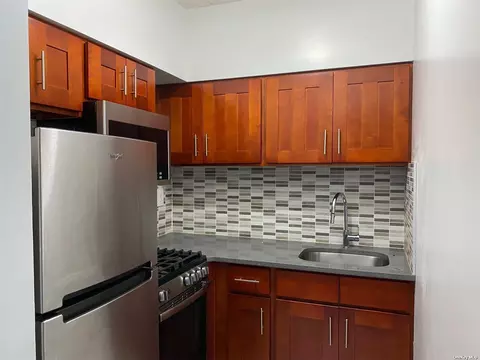 42-42 Union St #1, Flushing, NY 11355