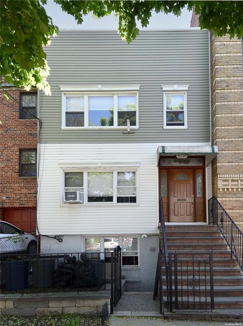 42-55 65th St, Woodside, NY 11377
