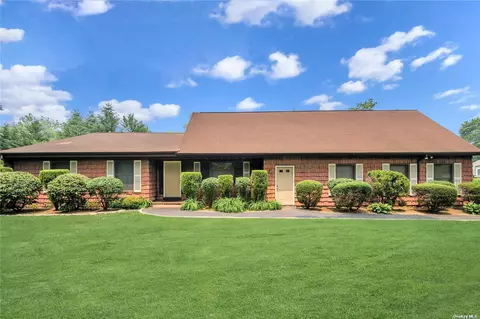 41 Lawrence Hill Rd, Huntington, NY 11743