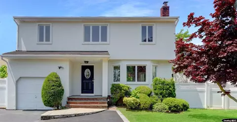 1596 Bellmore Rd, North Bellmore, NY 11710