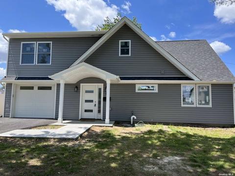 53 Barrister Rd, Levittown, NY 11756