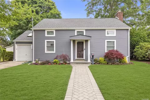 14 Alicia Ct, Hempstead, NY 11550
