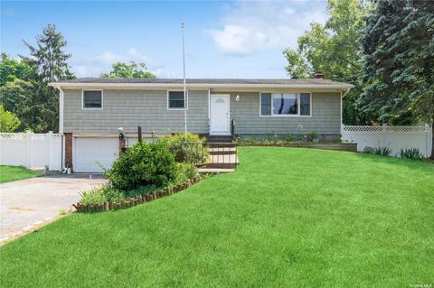 20 Simon Ave, Centereach, NY 11720