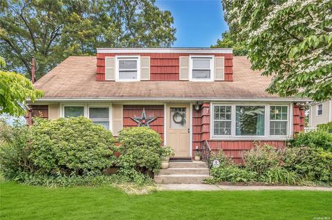 4 East Ave, Sea Cliff, NY 11579