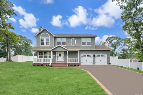 184 Victory Dr, Ronkonkoma, NY 11779