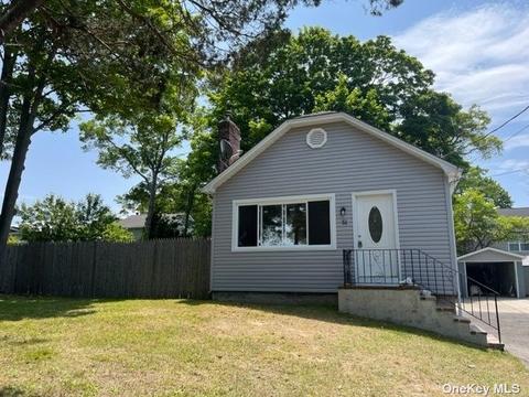 51 Locust Dr, Rocky Point, NY 11778