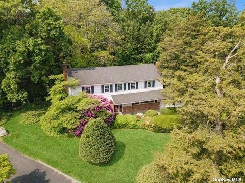 2 Sherry Ct, Centerport, NY 11721