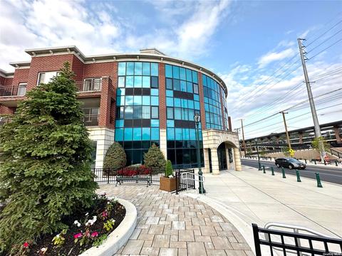 130 Post Ave #218, Westbury, NY 11590