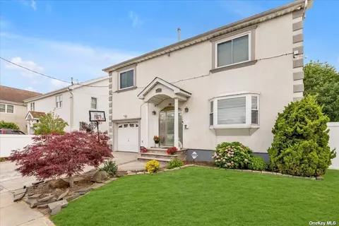 153 Elm Rd, Inwood, NY 11096