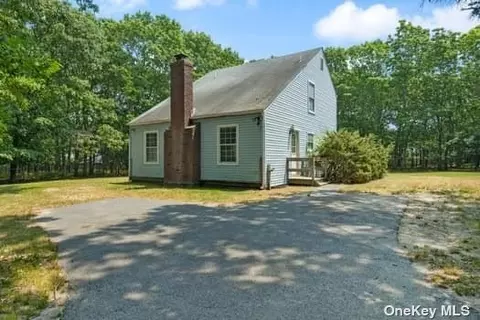11 Poplar St, East Hampton, NY 11937