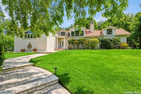 5 Talley Rd, East Hills, NY 11576