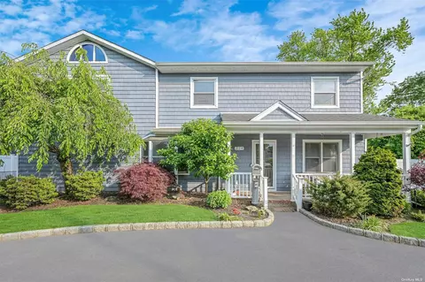 224 15th St, West Babylon, NY 11704