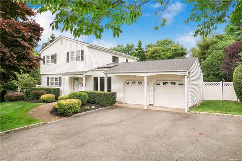 16 Mott Dr, Bellport, NY 11713