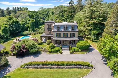 381 W Neck Rd, Lloyd Harbor, NY 11743