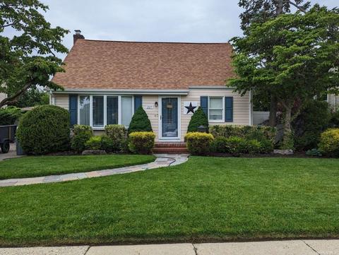 227 Lee Ave, Hicksville, NY 11801