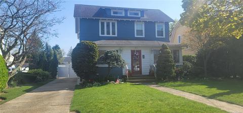 59 Whaley St, Freeport, NY 11520
