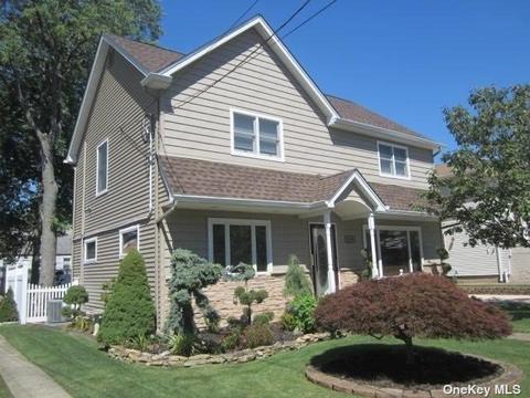 2394 Freeport St, Wantagh, NY 11793