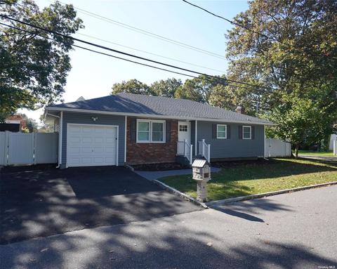 6 Charles Ave, Holbrook, NY 11741