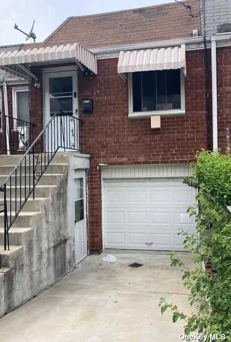 207-19 Hollis Ave, Queens Village, NY 11429
