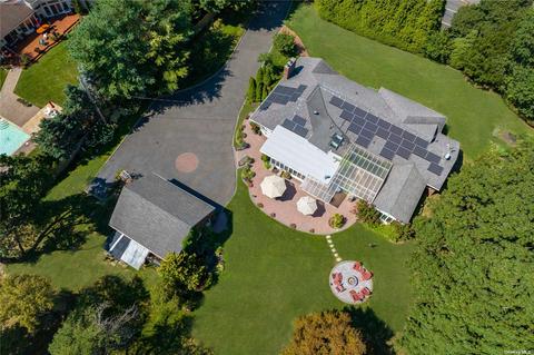 305 Glen Cove Rd, Old Westbury, NY 11568