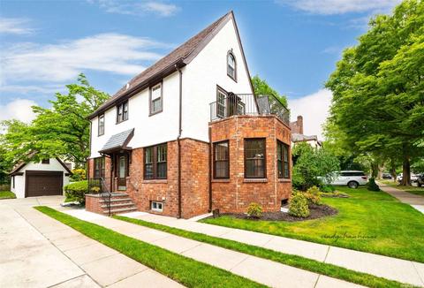 70-39 Juno St, Forest Hills, NY 11375
