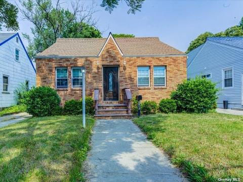 118-52 236th St, Cambria Heights, NY 11411