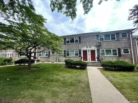 69-09 150 St #320A, Flushing, NY 11367