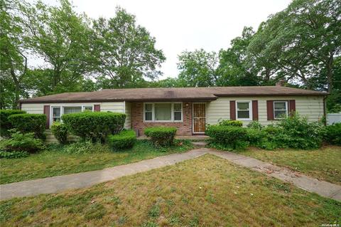 88 State St, West Babylon, NY 11704
