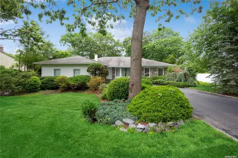 6 Devon Ave, Farmingville, NY 11738