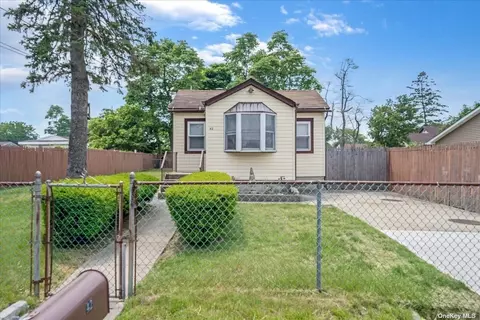 42 S 21st St, Wyandanch, NY 11798