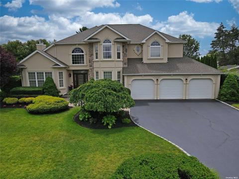 33 Island Trl, Mount Sinai, NY 11766