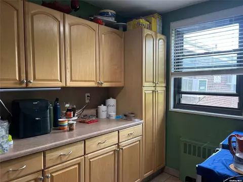 163-38 Willets Point Blvd #4-258, Whitestone, NY 11357
