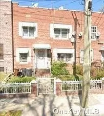 218-67 99th Ave, Queens Village, NY 11429
