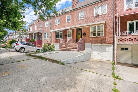 89-55 220th St, Queens Village, NY 11427