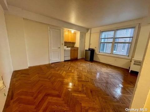 160 72nd St #724, Brooklyn, NY 11209