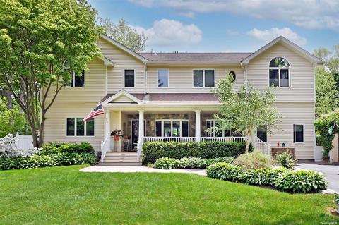 609 9th Ave, East Northport, NY 11731