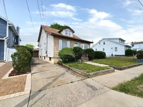 1494 Rosser Ave, Elmont, NY 11003