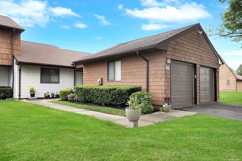 81 Scarlett Dr #-, Commack, NY 11725